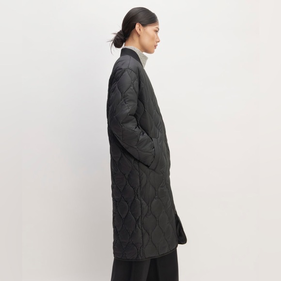 Everlane Renew Long Liner Coat in Black (M) - Picture 3 of 10